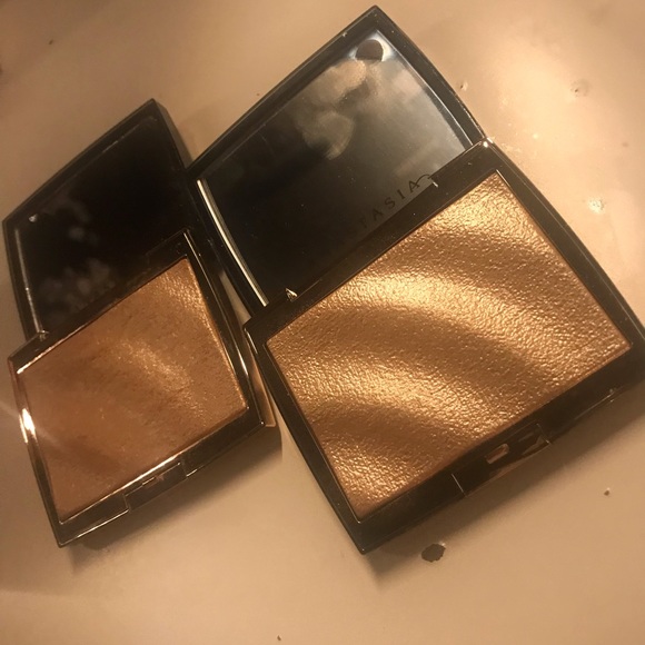 🌟ABH X Amrezy Highlighter - LTD - Picture 5 of 7
